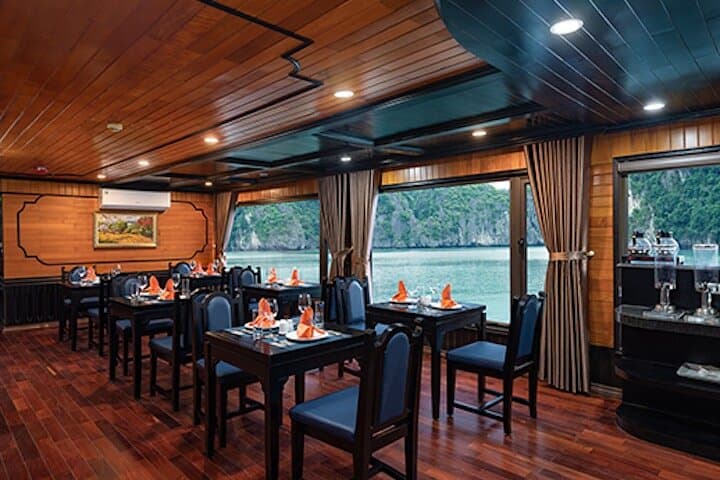 Lan Ha Bay 2-Day La Pandora Boutique Cruise — Overnight Ha Long Bay Experience photo 3