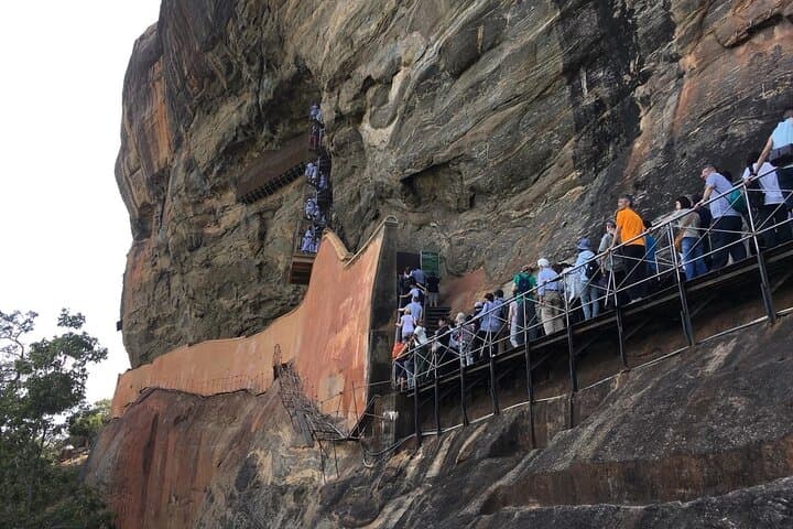 7-Day Private Sri Lanka Tour: Colombo to Sigiriya, Kandy, Nuwara Eliya & Mount Lavinia photo 5