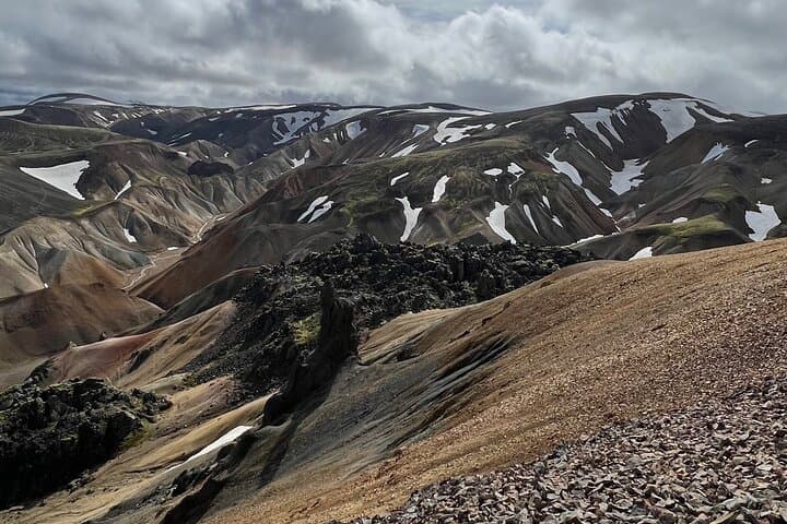 Day Trip to Landmannalaugar: Haifoss, Sigöldugljúfur & Highland Hot Springs
