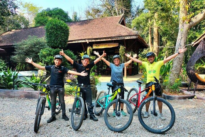 Half-Day Bike Tour of Angkor Park: Hidden Temples & Baray Views