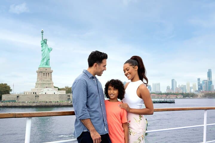 Bateaux Premier Brunch Cruise NYC — Skyline Brunch with Bottomless Mimosas photo 6