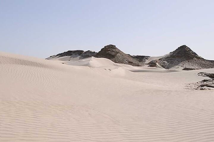 Desert Expedition Oman: Wahiba Sands, Wadi Bani Khalid & Wild Beach Camping photo 5