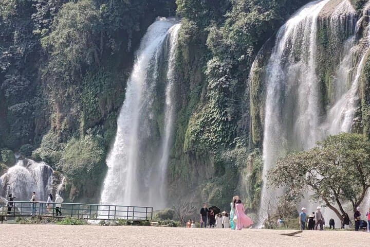 Detian Waterfall Private Day Tour from Nanning — Detian‑Ban Gioc Border Falls photo 6