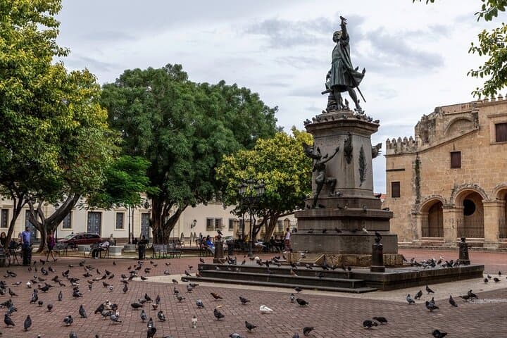 Santo Domingo Colonial Zone Private Walking Tour: History, Landmarks & Practical Tips photo 3