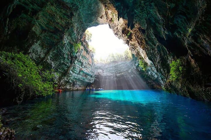 Kefalonia Full-View Private Tour: Melissani, Drogarati & Myrtos in One Day photo 5
