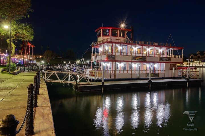 Sunset Paddle Wheeler Cocktail Cruise on Lake Havasu photo 3