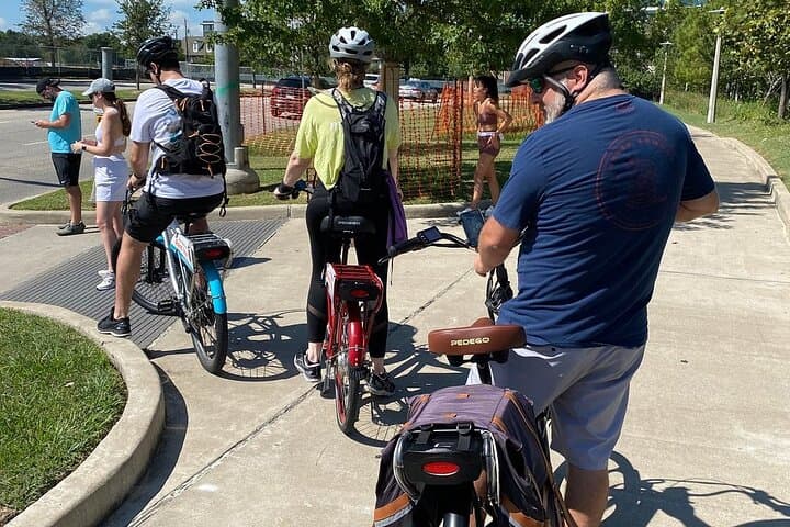 Houston Heights eBike Food Tour — Pedego VIP Culinary Ride photo 3