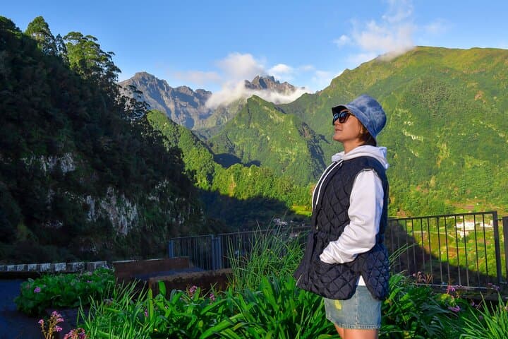 Madeira Private Bespoke Grand Tour — Luxury Island Drive to Laurisilva & Waterfalls photo 3