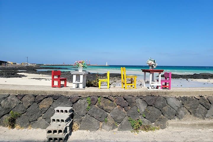Private 2-Day Jeju Island Tour — Ilchulbong, Seongeup & Coastal Waterfalls photo 2