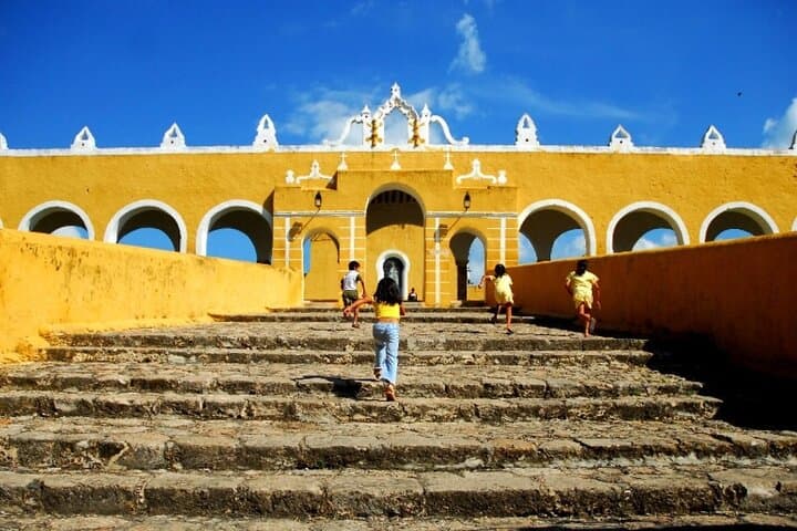 Chichen Itza Day Trip: Cenote Ik Kil Swim and Izamal from Mérida photo 2