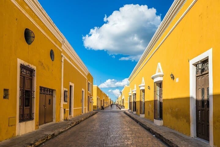 Chichen Itza Day Trip: Cenote Ik Kil Swim and Izamal from Mérida photo 3