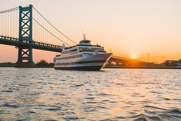 Philadelphia Dinner Cruise on the Delaware River: Skyline Views & Buffet Experience