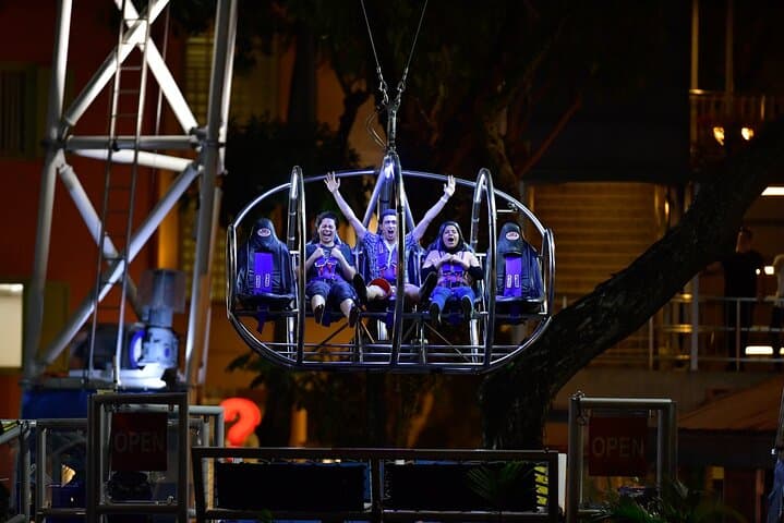 GX-5 Extreme Swing: 40m Freefall Over Singapore's Skyline photo 4