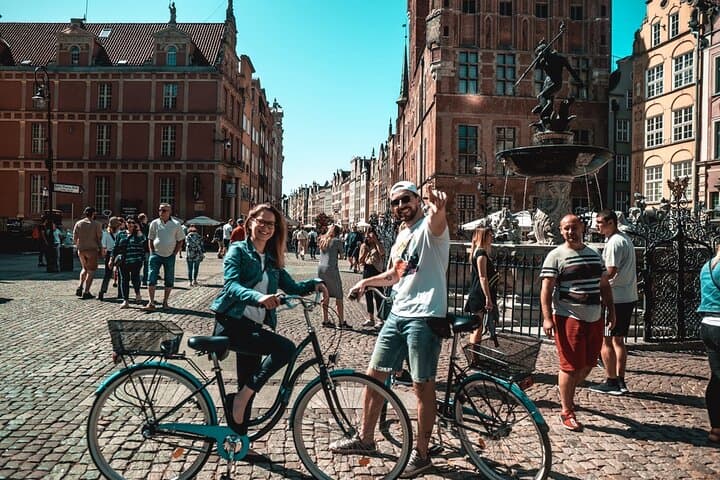 Gdańsk Highlights Bicycle Tour – Ride Through History and Harbor Streets photo 2