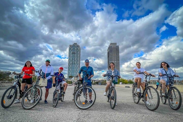 Private Barcelona E-Bike Photography Tour: Capture the City by Electric Bike photo 5