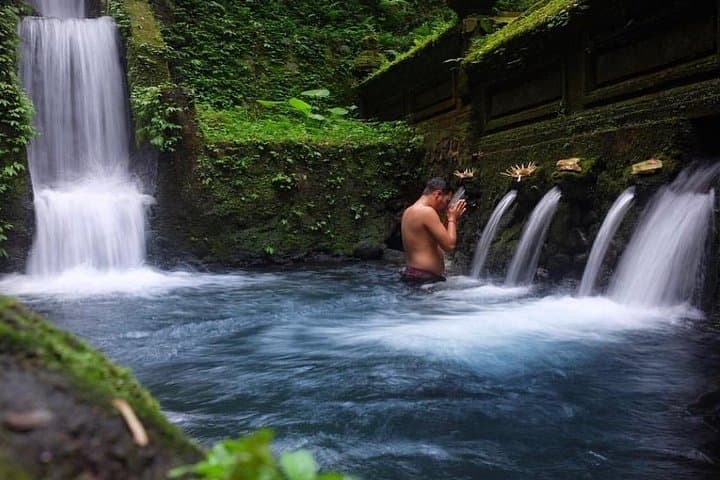 Ubud Balinese Healing & Melukat Private Tour — Shaman Purification & Cultural Stops photo 3