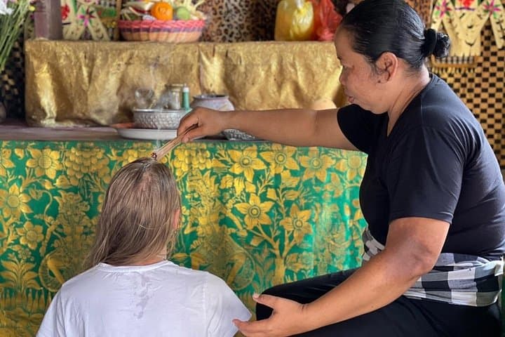 Ubud Balinese Healing & Melukat Private Tour — Shaman Purification & Cultural Stops photo 4