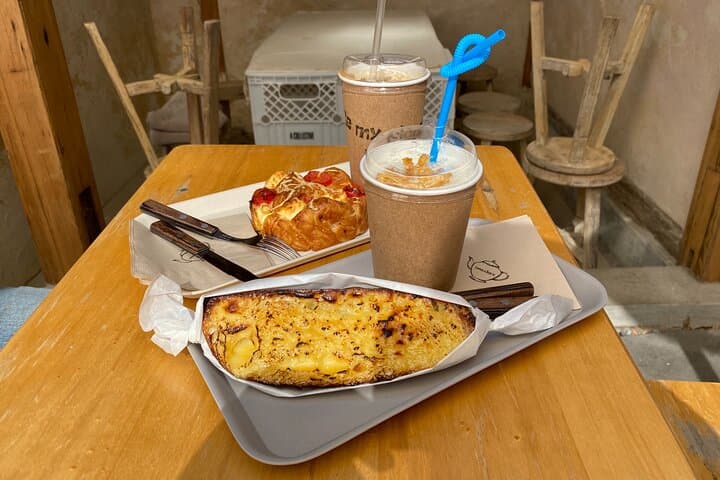 Hidden Cafes of Bukchon Hanok Village: Local Seoul Coffee Walk photo 2