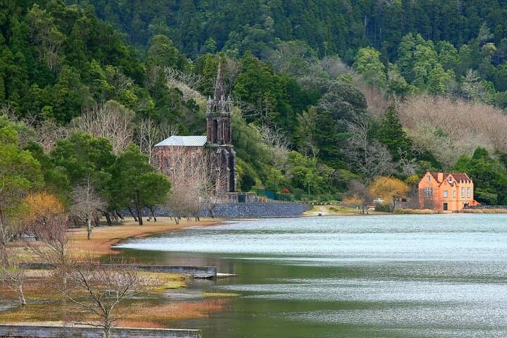 Furnas Private 4x4 Tour: Hot Springs, Volcanic Cozido & Tea Plantations