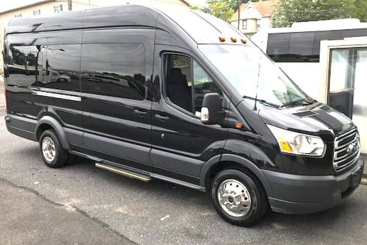 Private Sprinter Transfer JFK & LGA to Manhattan — One-Way Airport Ride