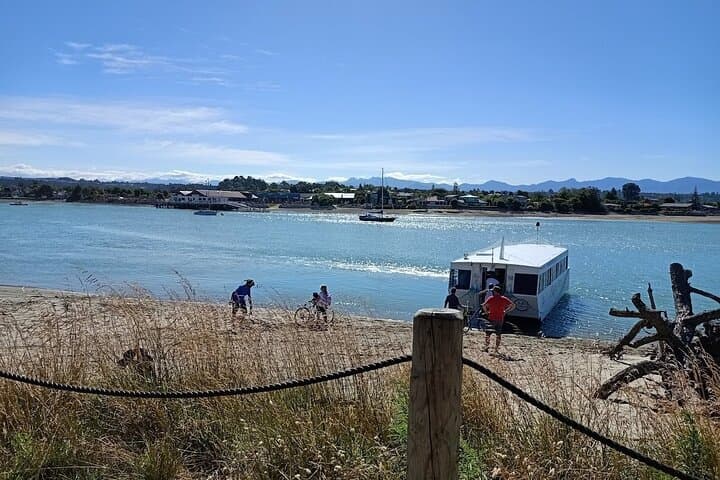 Great Taste Trail E-Bike Tour & Seifried Wine Tasting — Nelson photo 4