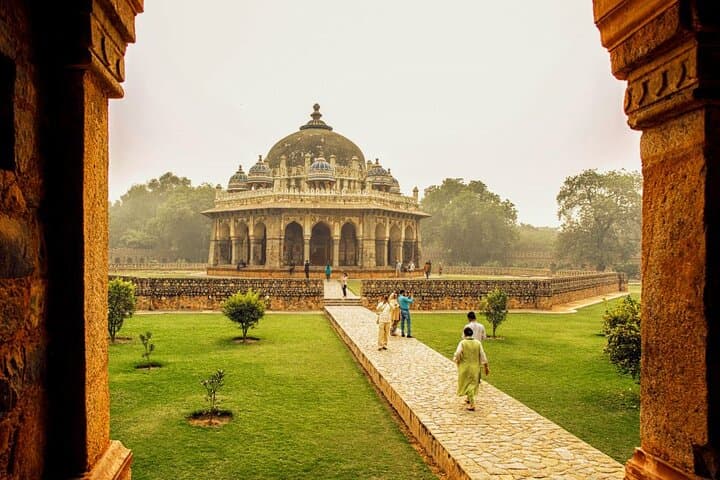 Full-Day Old and New Delhi Private Tour — Monuments, Markets & Rickshaw Ride photo 5
