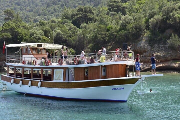 Bodrum Lazy Day Boat Trip: Aegean Swim, Snorkel & BBQ Lunch photo 3