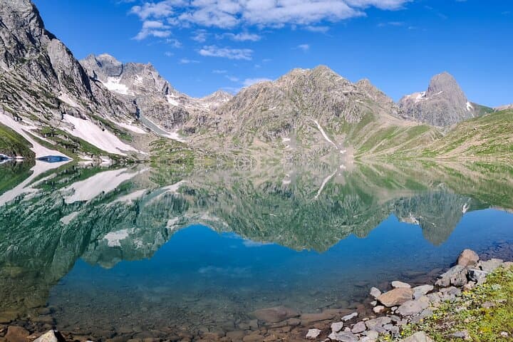 Kashmir Great Lakes Trek: 7-Day Monsoon Alpine Lakes Trek from Srinagar photo 6