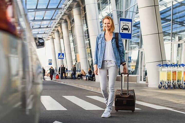Driver 8 Private Airport Transfer — St. Petersburg & Tampa Bay photo 2