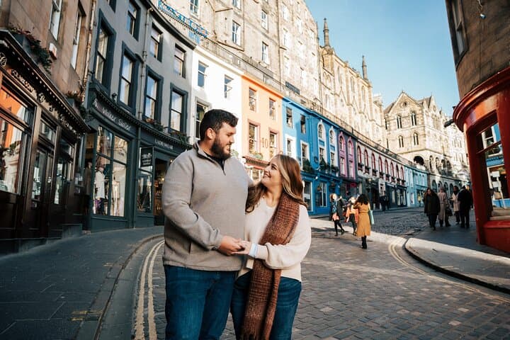 Edinburgh Private Photoshoot: Capture the City’s Best Backdrops with a Pro