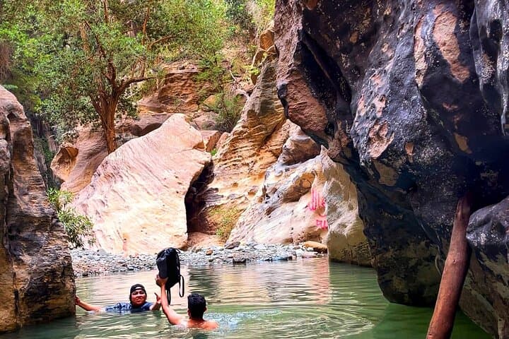 Wadi Lajab Canyon Hike: Abha's Desert-Valley Waterfalls & Black Mountain photo 2