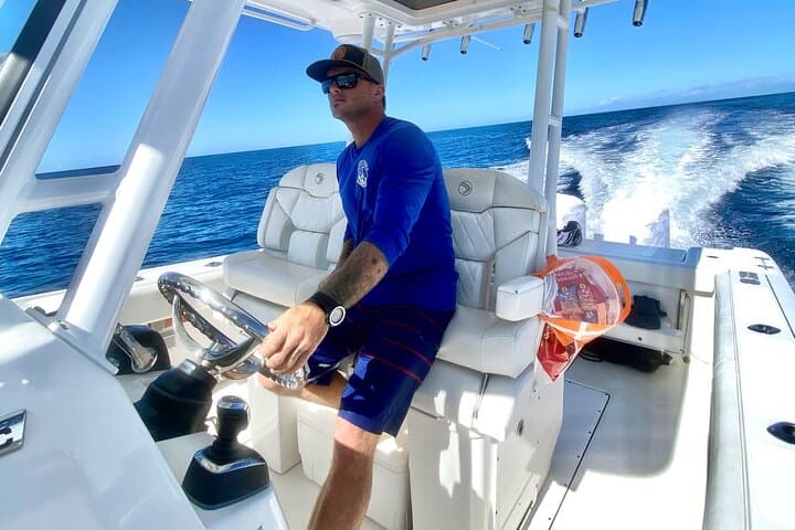 Private 3-Hour Luxury Ocean Charter from Kawaihae: Snorkel, Fish, Watch Whales photo 3