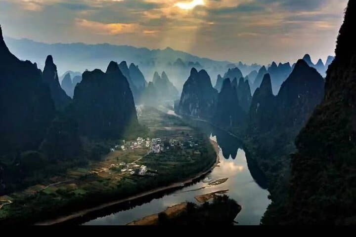 6-Day Guilin Tour — Yangshuo, Longji Rice Terraces & Reed Flute Cave