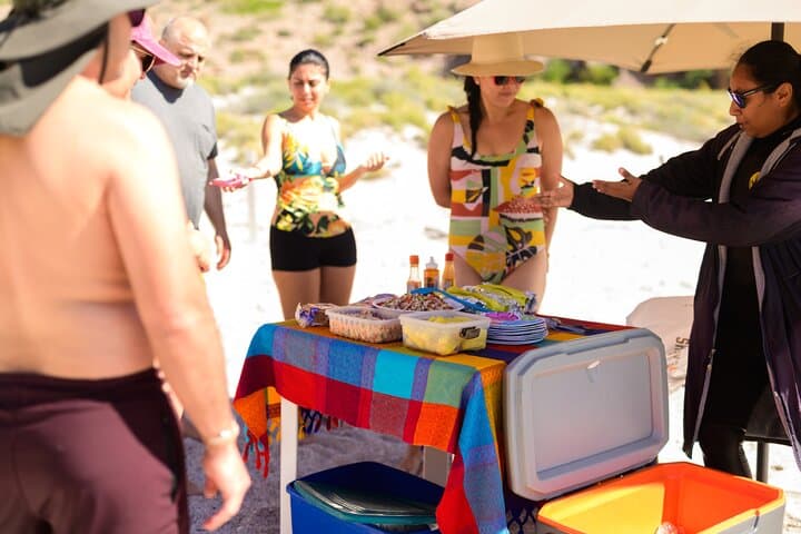 Espíritu Santo Island small-group snorkel and sightseeing tour from La Paz photo 2
