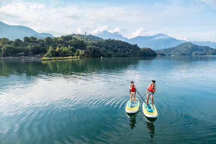 Private Stand-Up Paddleboarding on Sun Moon Lake: Glide, Learn, and Capture the View photo 2