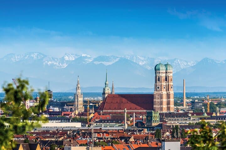 Prague to Munich private transfer with optional Plzen or Regensburg stop photo 2