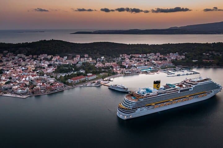 Kefalonia Half-Day Private Tour: Caves, Myrtos Views & Argostoli Harbor photo 3