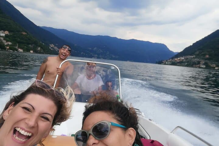 Private 4-Hour Lake Como Boat Tour to Bellagio, Varenna & Isola Comacina