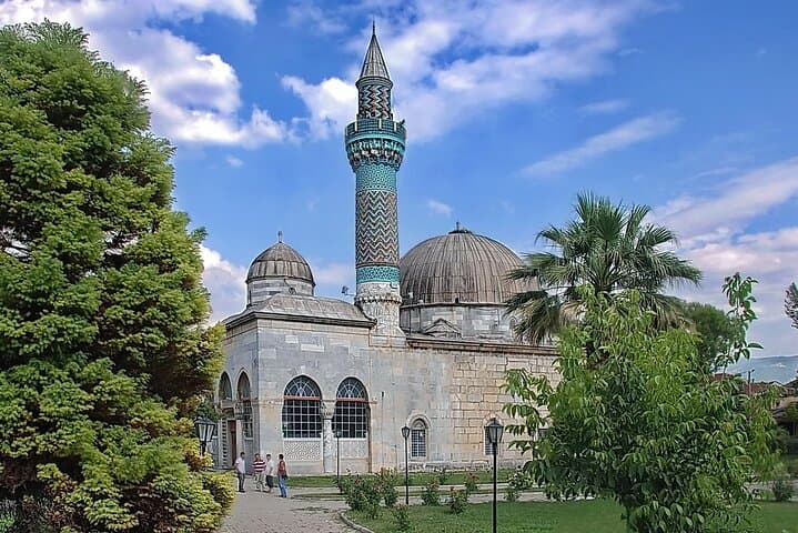 Bursa in a Day: Uludağ Cable Car, Green Mosque & Historic Bazaar photo 3