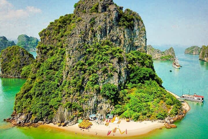 3-Day Halong Bay Cruise & Kayaking: Titop, Sung Sot & Luon Cave Explorer photo 6