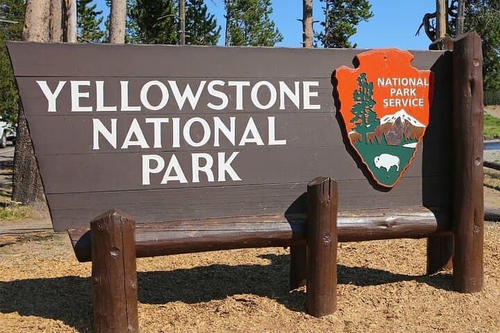 Explore Yellowstone, Grand Teton & Jackson Hole: A 3-Day Guided National Parks Adventure photo 2