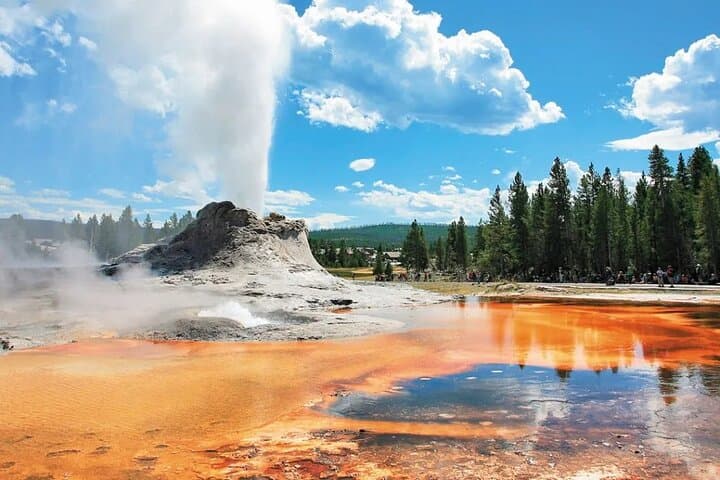 Explore Yellowstone, Grand Teton & Jackson Hole: A 3-Day Guided National Parks Adventure