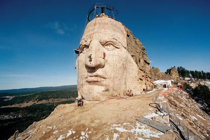 Yellowstone to Mount Rushmore: 5-Day Guided Tour from Salt Lake City