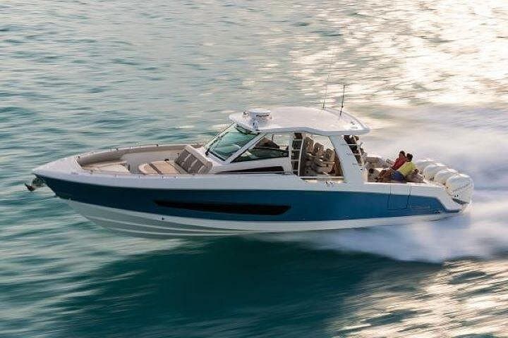 Maalaea Luxury Powerboat Sunset Cruise: 2-Hour Maui Yacht Experience photo 4