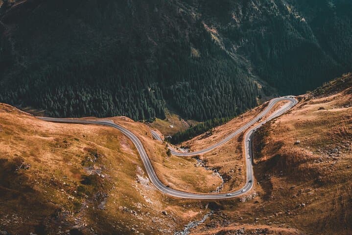 7-Day Epic Cycling Holiday: Transfăgărășan to Transalpina Passes, Romania photo 3