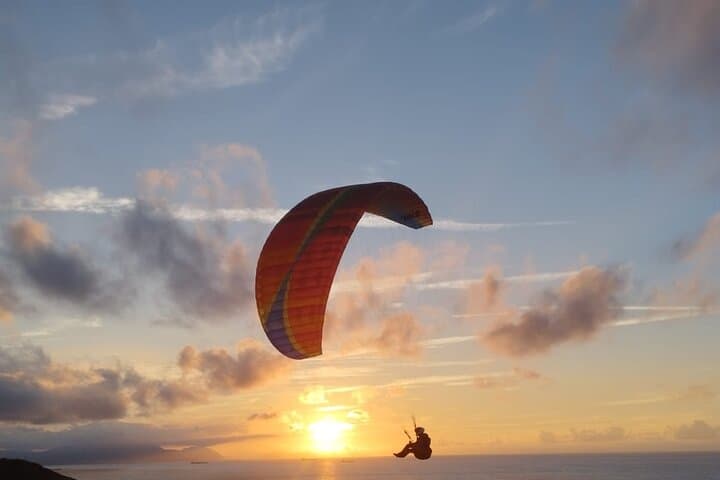 Paragliding over Sopelana Cliffs: 30-Minute Flight from Bilbao
