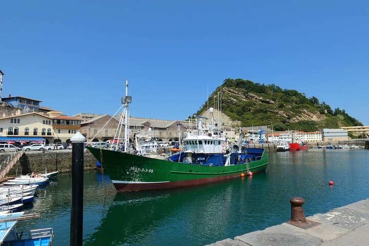 Bilbao & Getaria Private Day: Guggenheim, Old Town & Coastal Flavors photo 4