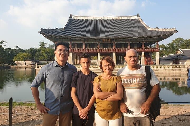 Seoul By Foot: Private Custom Walking Tour With a Local Guide photo 3