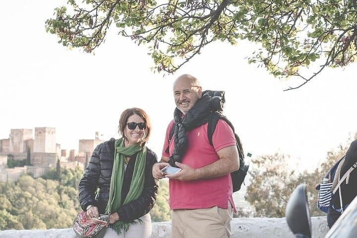 Private Granada Walking Tour: Albayzin, Sacromonte & Mirador de San Nicolas