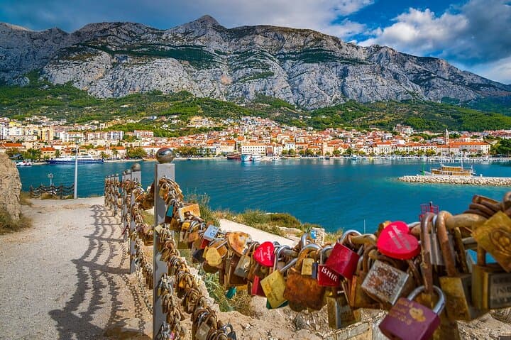 Private Day Trip: Split to Makarska & Mostar photo 4